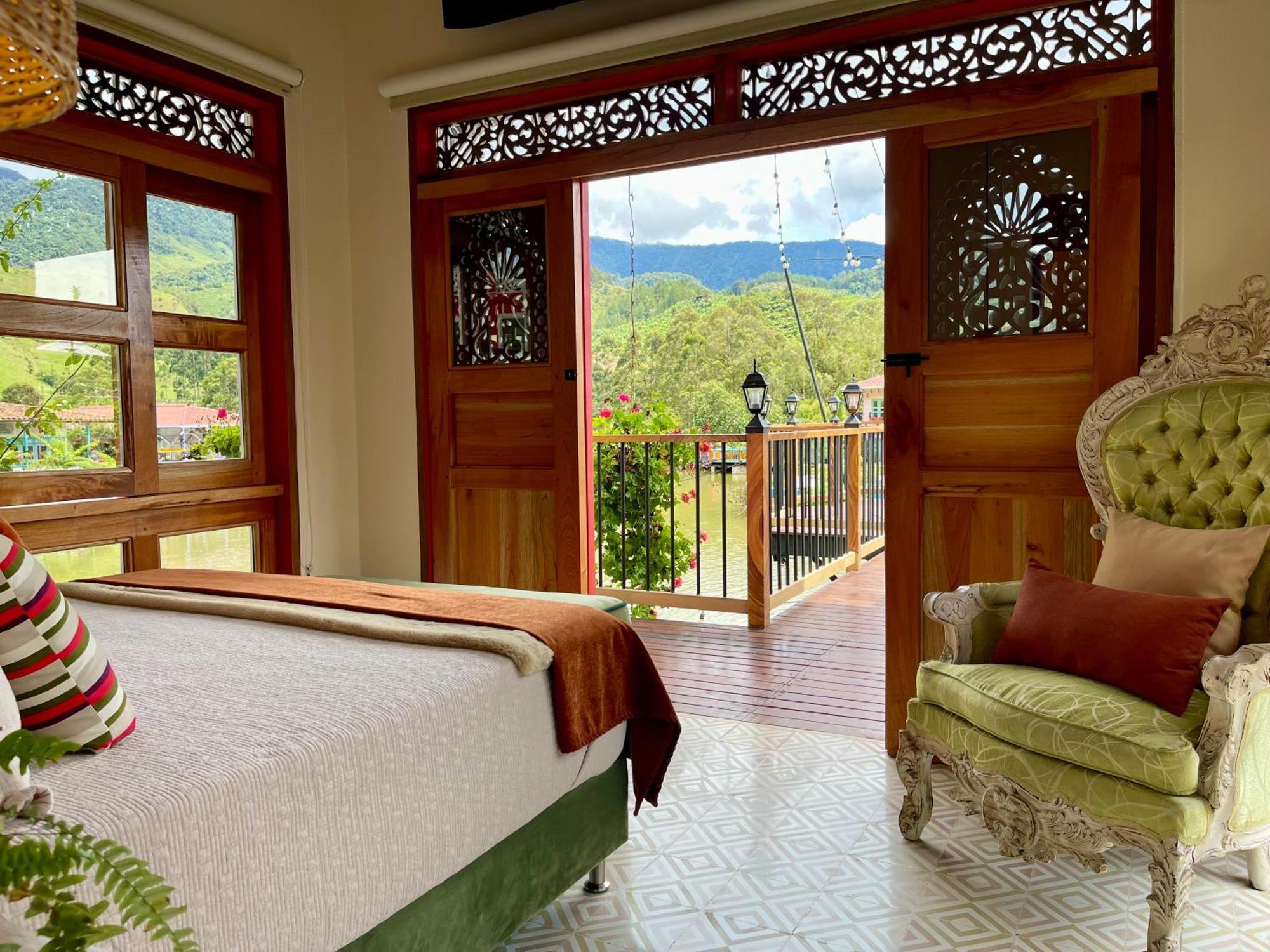 Hotel Lago Valdivia คาร์ดิน ภายนอก รูปภาพ