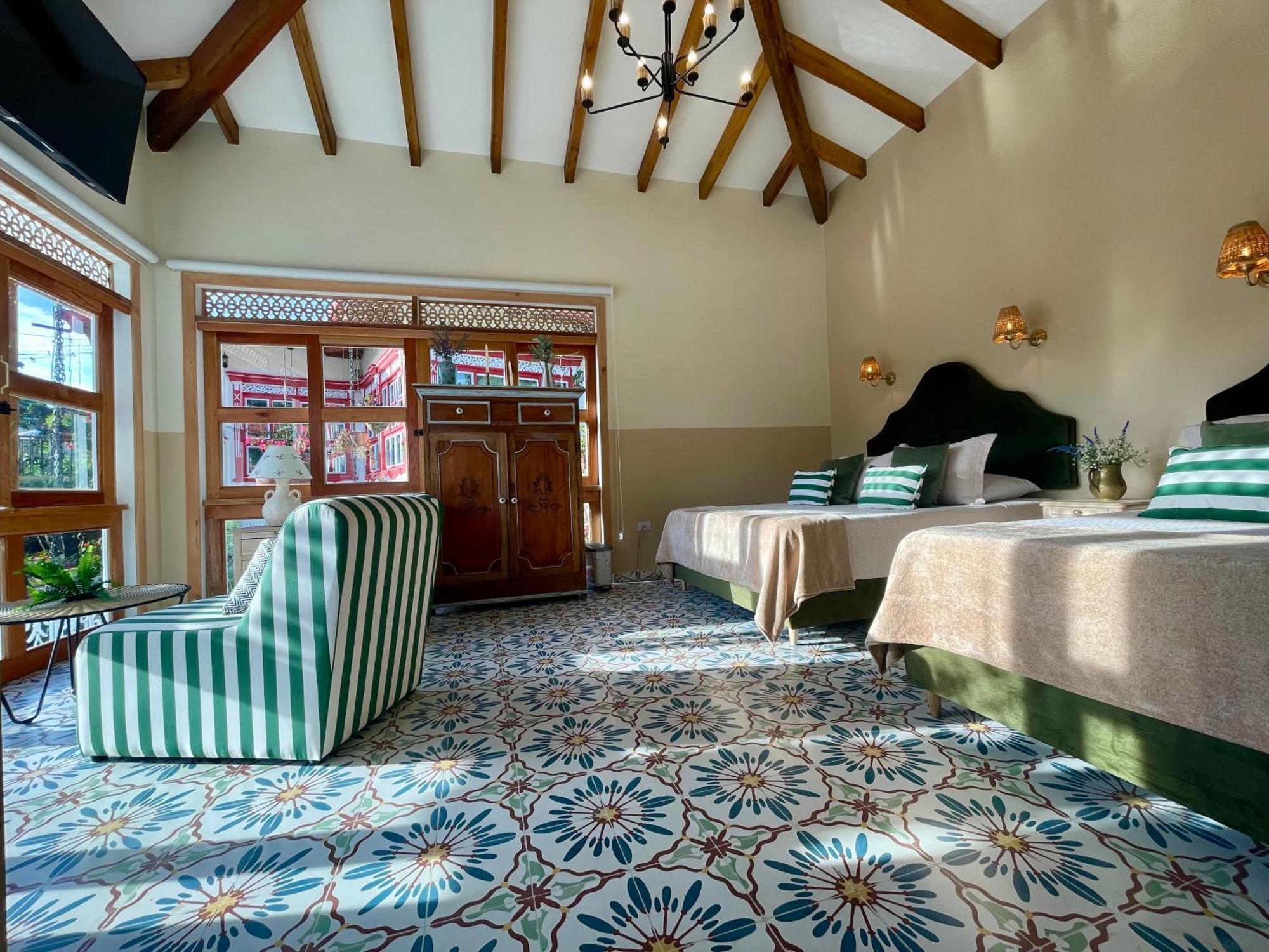 Hotel Lago Valdivia คาร์ดิน ภายนอก รูปภาพ